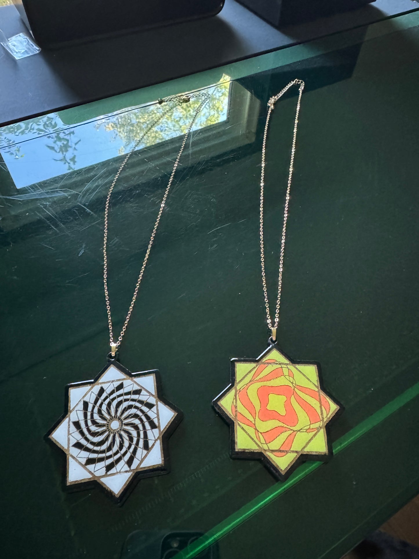 Custom Flowstar Necklace – Hand-Painted, Laser-Cut Wood Pendant with Resin Finish